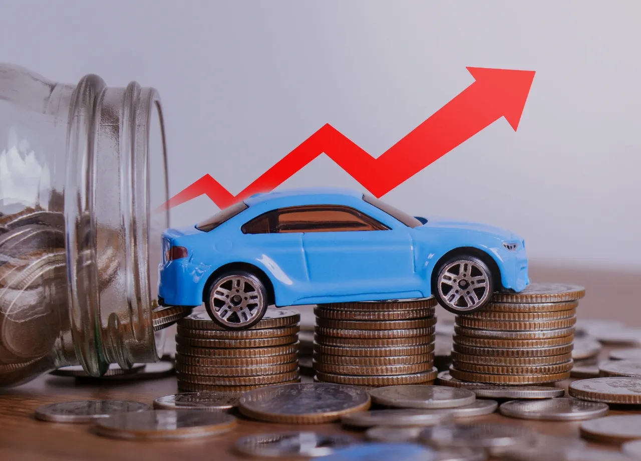 ADAC-Umfrage zum Kfz-Kostenanstieg: Wo Autofahrer sparen müssen