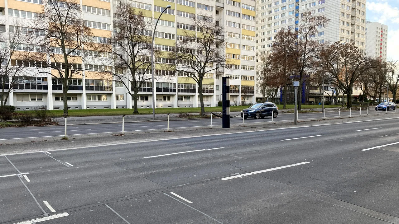 Blitzer an der Frankfurter Allee spielt verrückt.