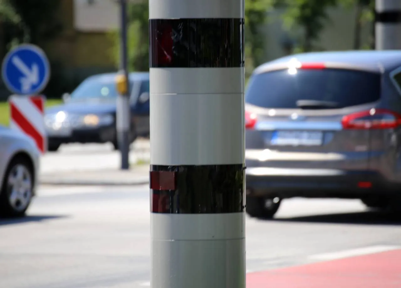 Blitzt auch bei Grün: Rotlichtanlage in Leverkusen verwirrt Autofahrer