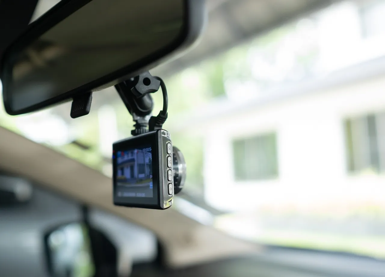 „Entscheidung des Monats“: LG Frankenthal lässt Tesla-Videos als Beweis zu