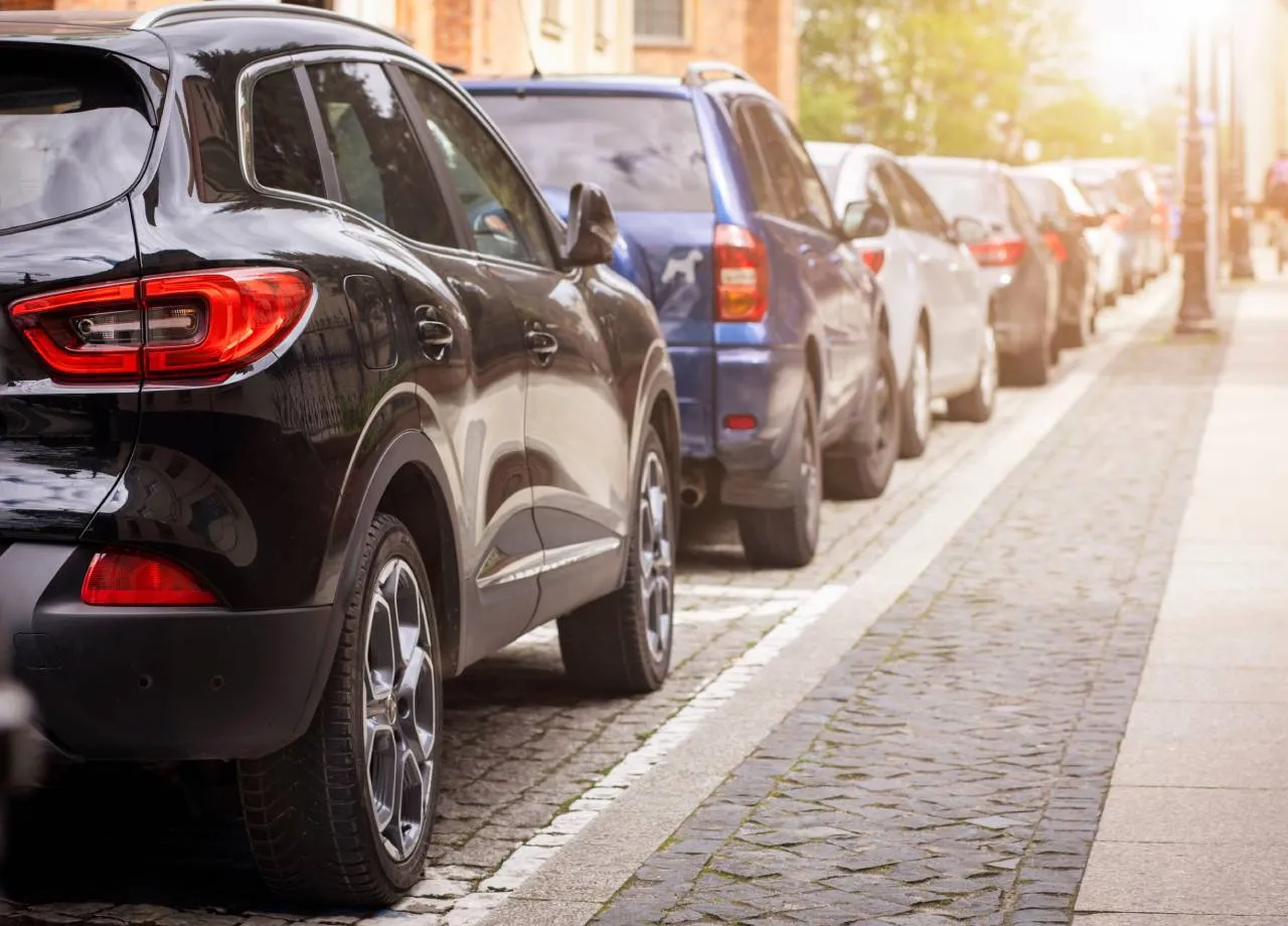 Fünf Parkregeln, die viele Autofahrer übersehen – hier droht ein Bußgeld
