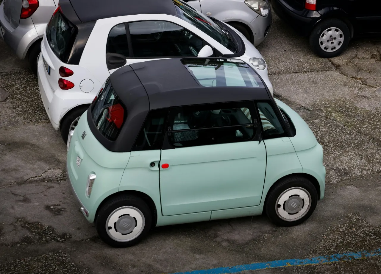 Micro-Cars: Warum Moped-Autos bei jungen Menschen boomen