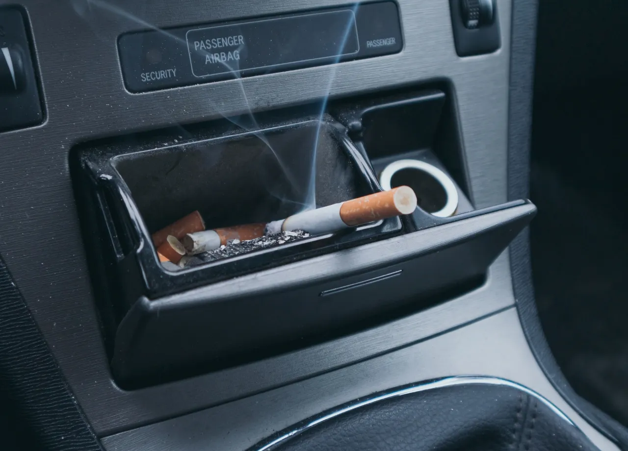 Rauchen im Auto: In diesen vier Fällen kann der blaue Dunst teuer werden