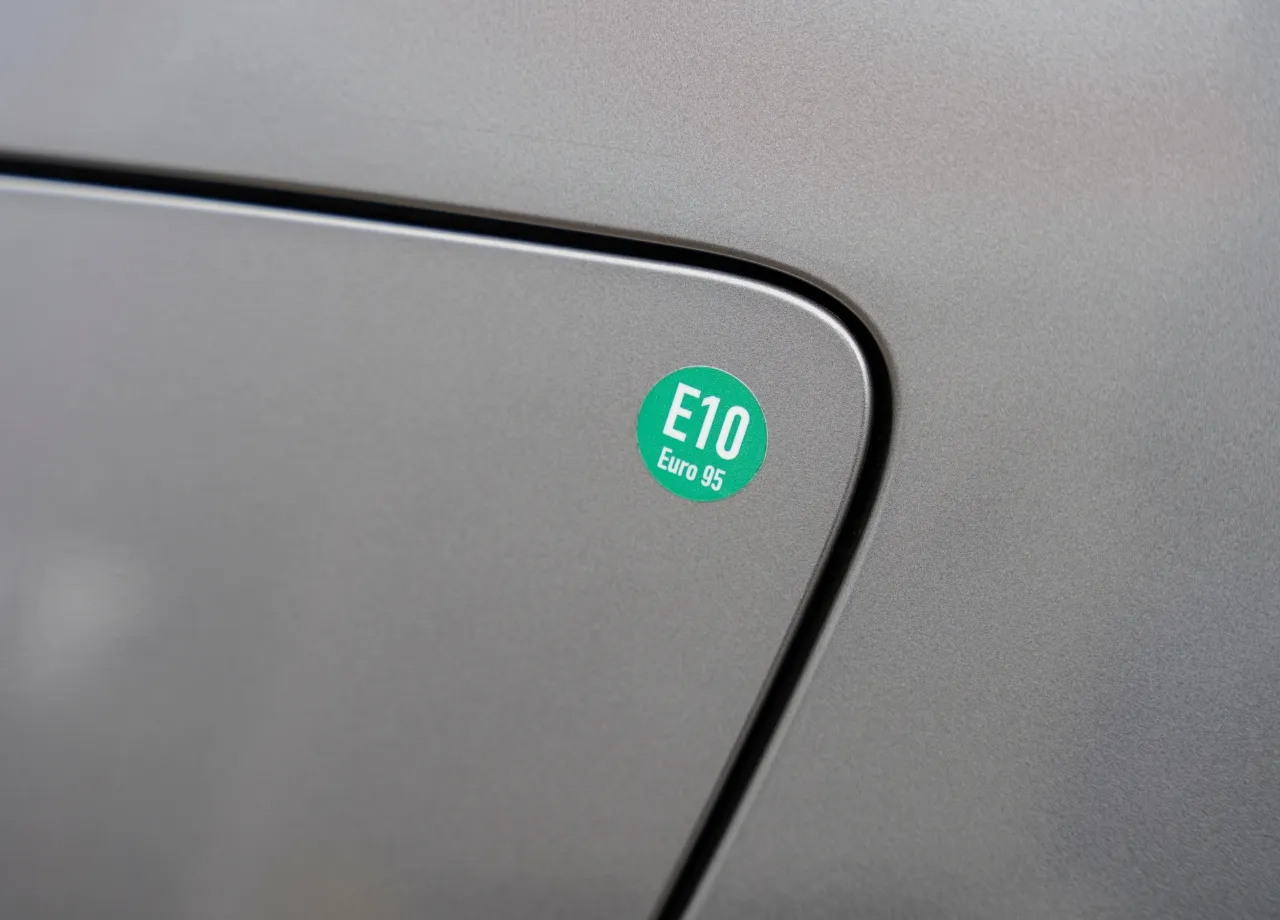Verbrauch, Motorschäden, Klima: Warum E10 nicht so super ankommt