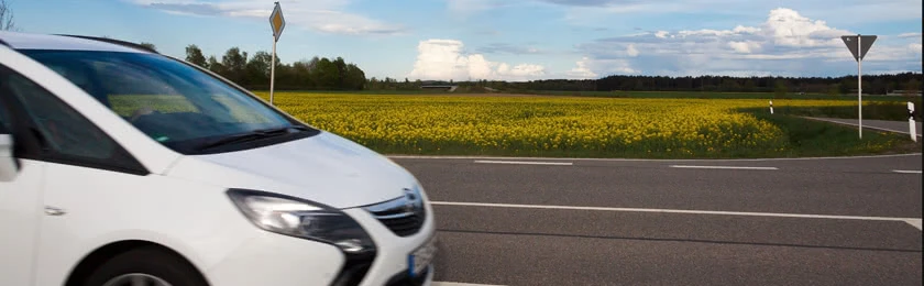 Mindestabstand Blitzer Schild. Abstand - wie groß darf er 2025 sein?