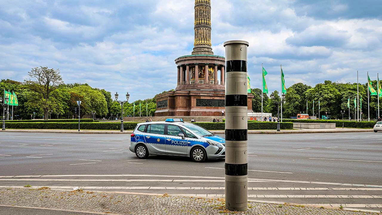 Übersicht zur StVO und zum Straßenverkehrsrecht - Blitzen